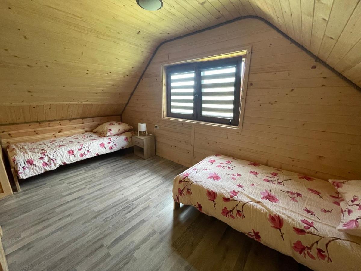 Uweronci Hotel Ustrzyki Dolne Luaran gambar