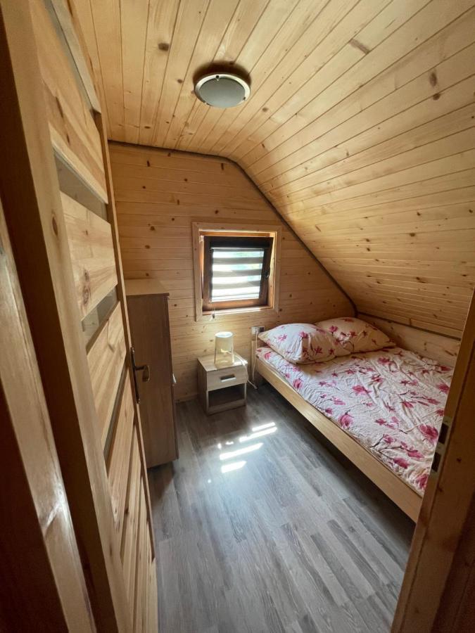 Uweronci Hotel Ustrzyki Dolne Luaran gambar